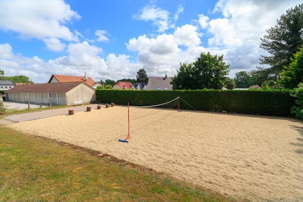Grand Ecran, Piscine, Beach-Volley, Petanque Inclus Cucq Exterior photo